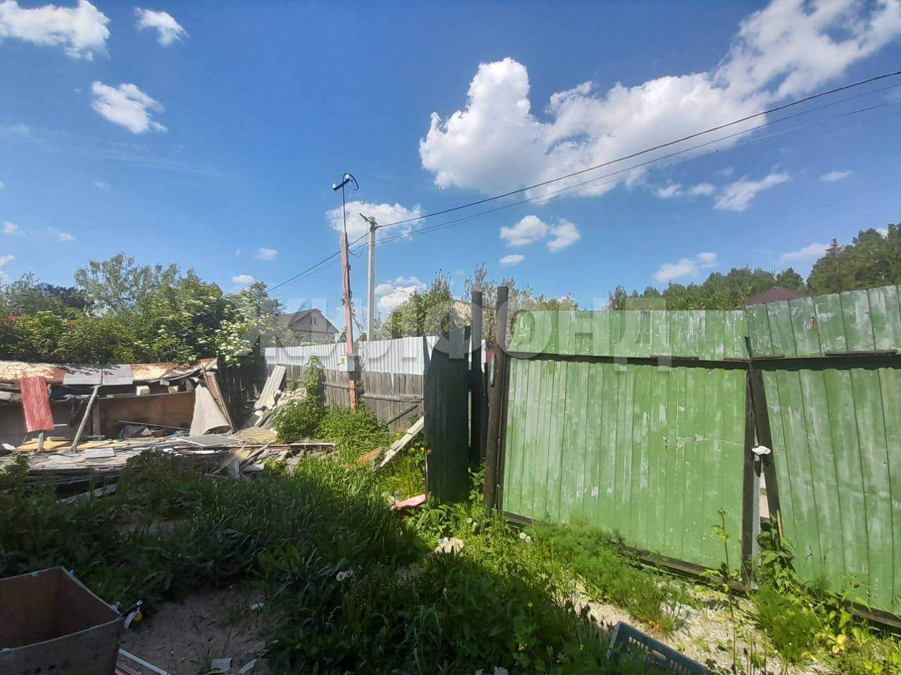 Продам земельный участок 600 м.кв.