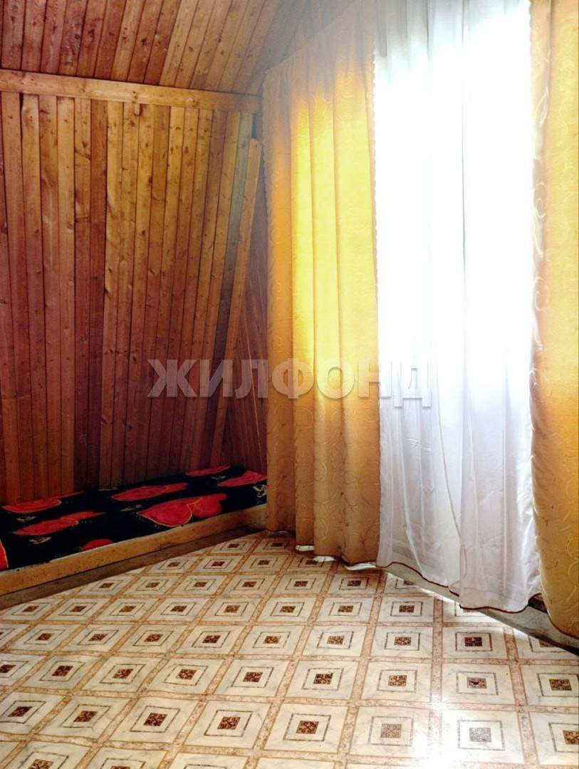 Продам земельный участок 800 м.кв.