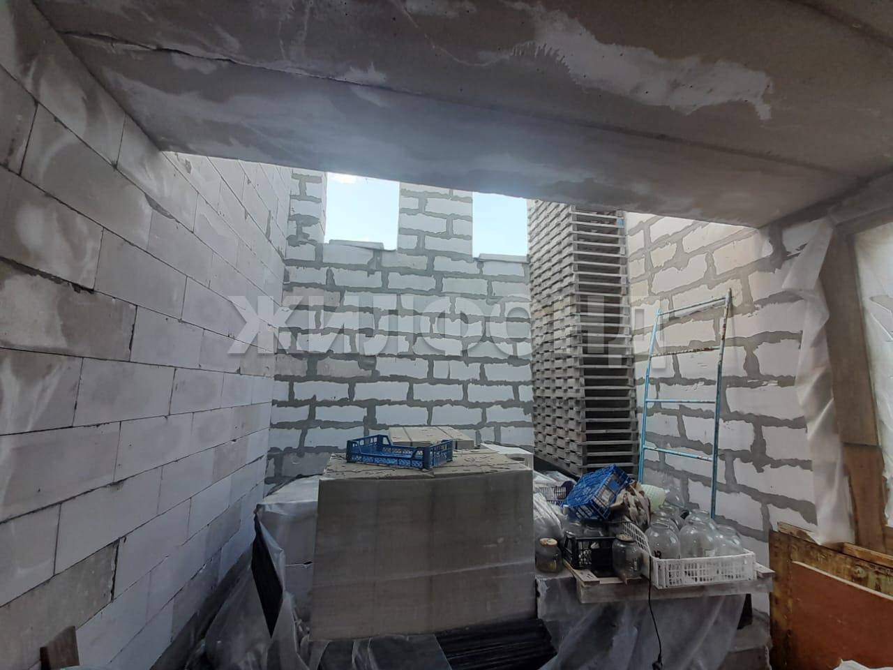 Продам земельный участок 600 м.кв.