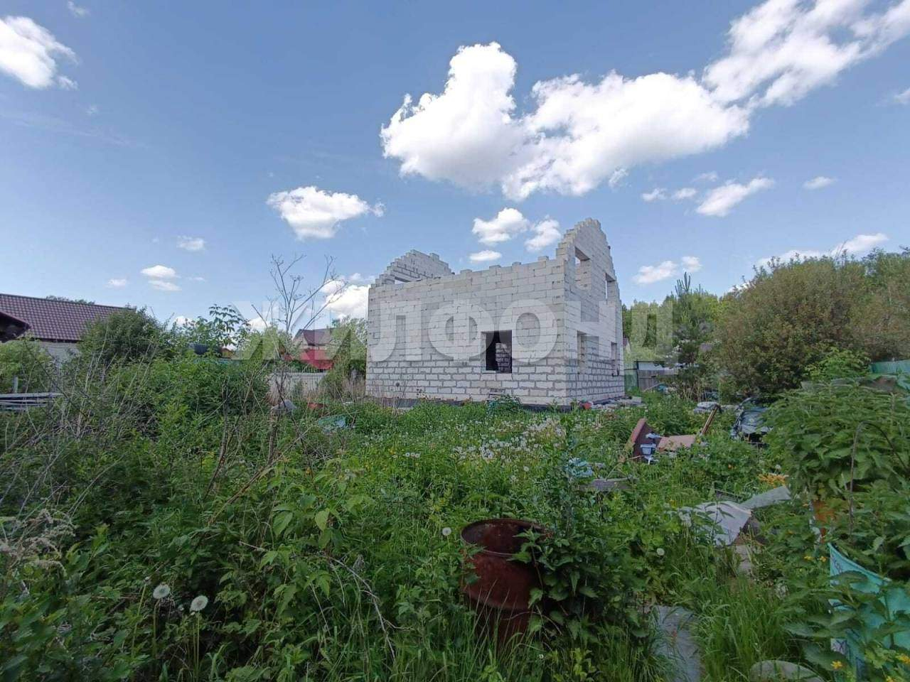 Продам земельный участок 600 м.кв.