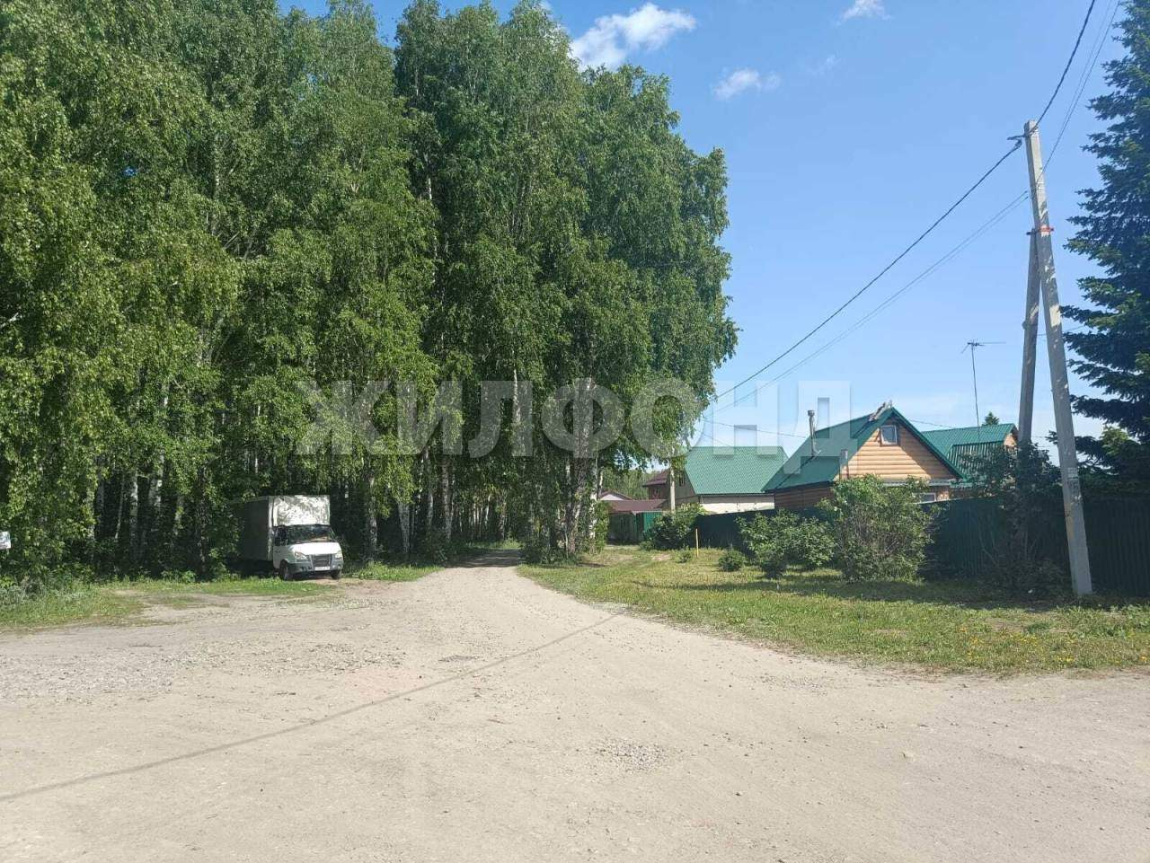Продам земельный участок 600 м.кв.