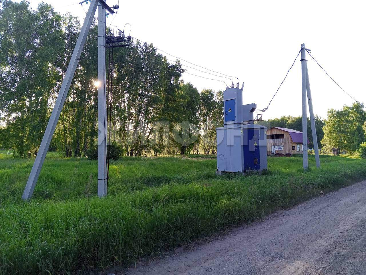 Продам земельный участок 1800 м.кв.