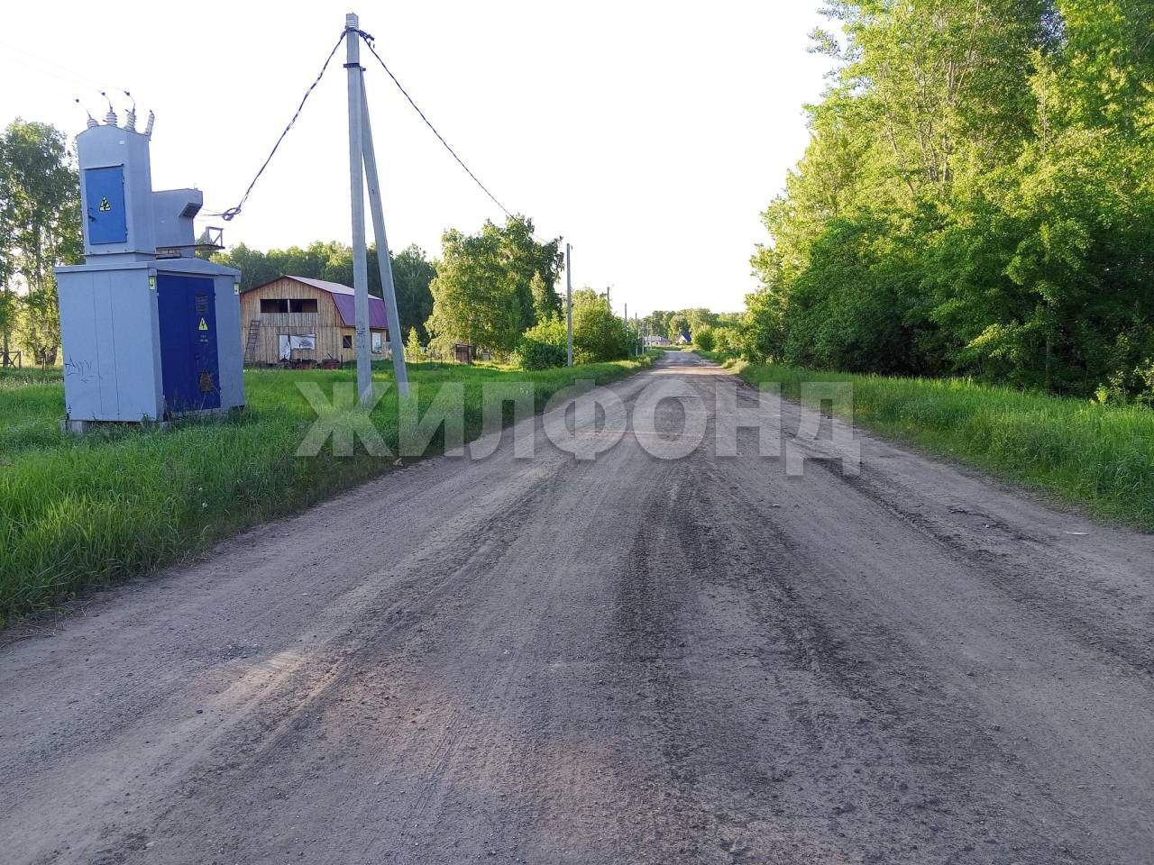 Продам земельный участок 1800 м.кв.