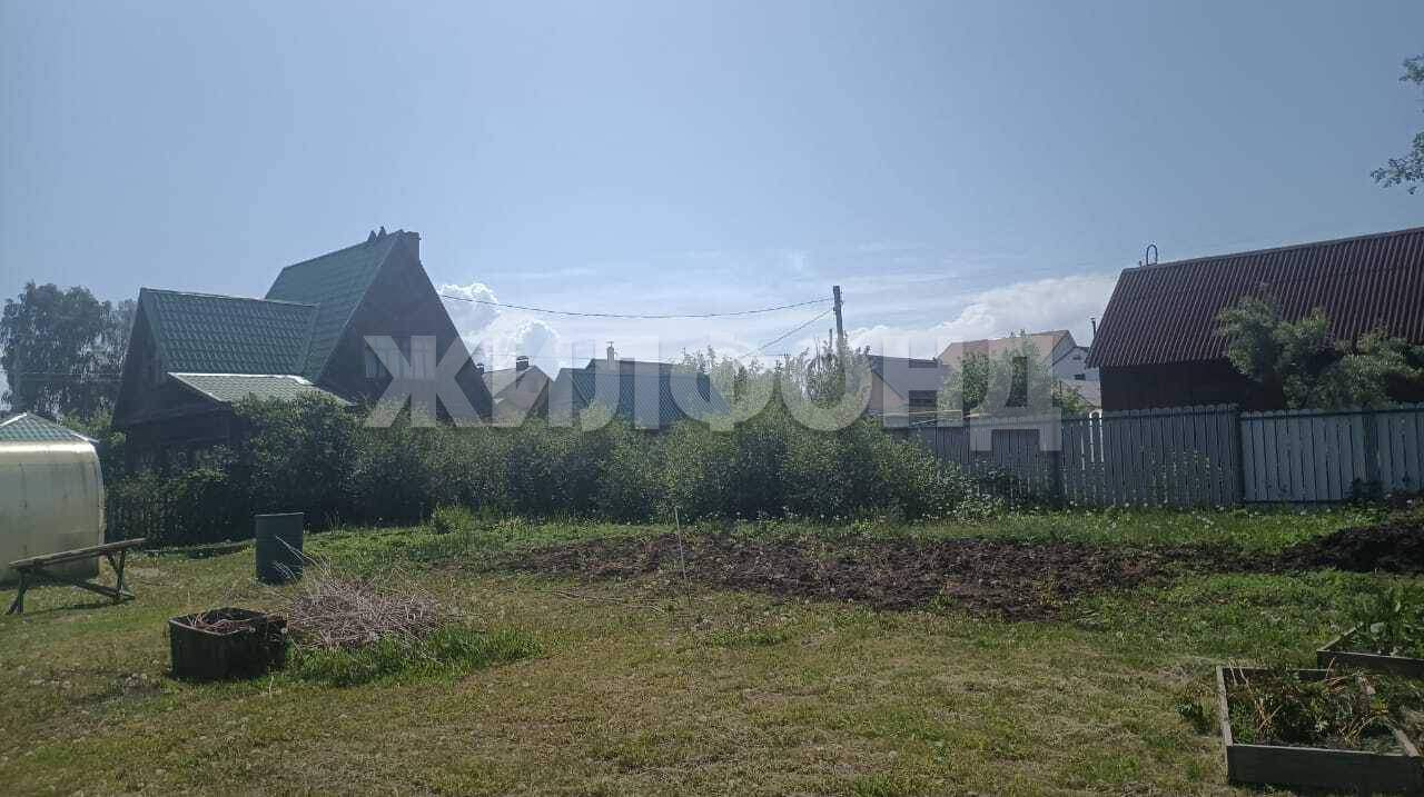 Продам земельный участок 650 м.кв.