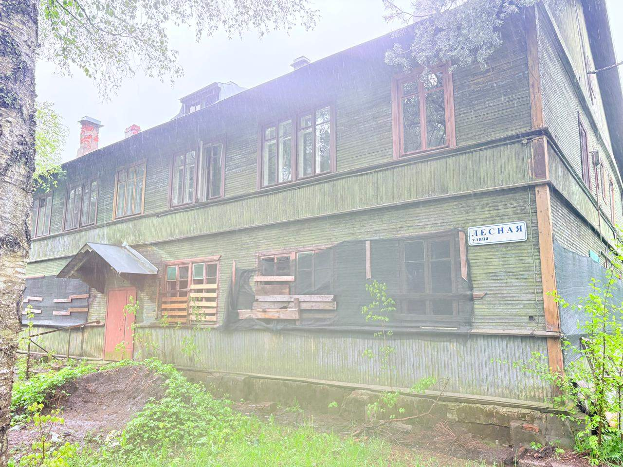 Продам торговое помещение 528 м.кв.
