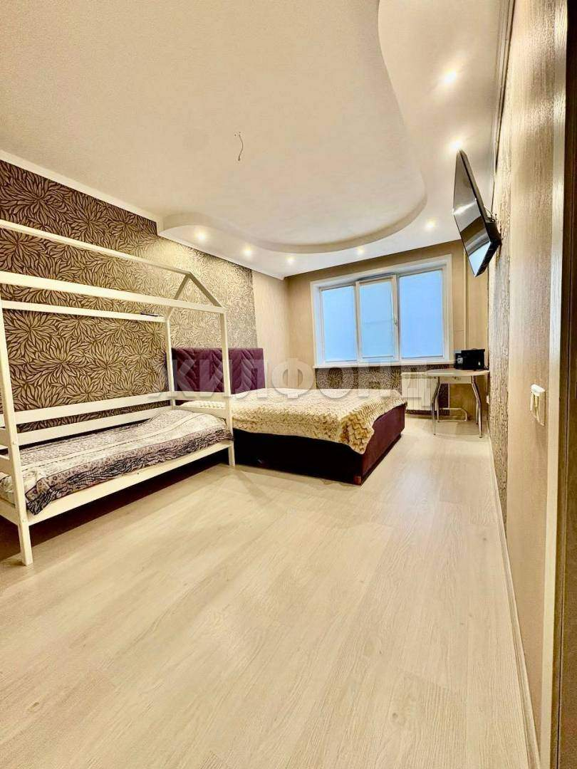 Квартира на продажу в Тольятте, Свердлова улица, 74 фото №0