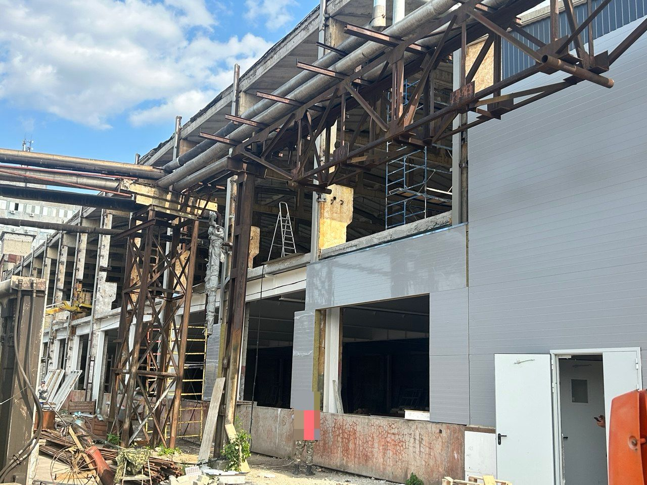 Сдам в аренду помещение свободного назначения 1800 м.кв.
