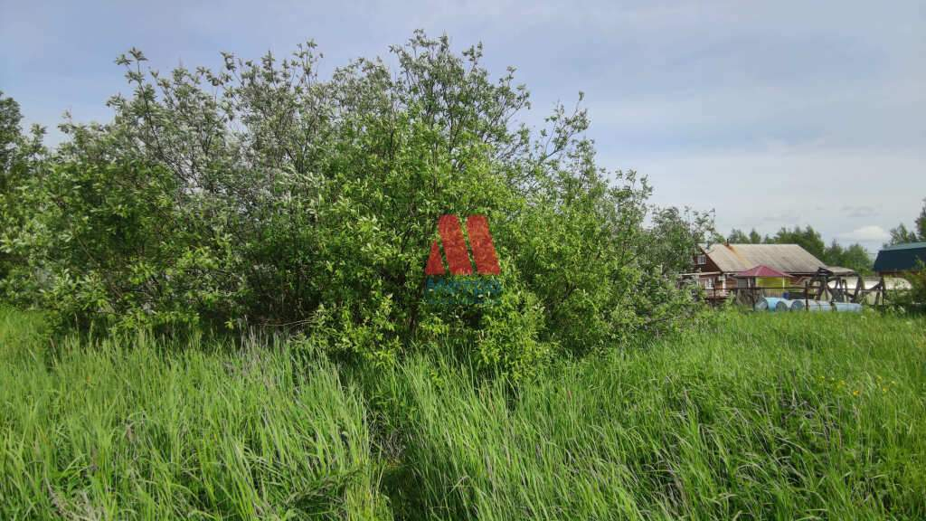 Продам земельный участок 1100 м.кв.