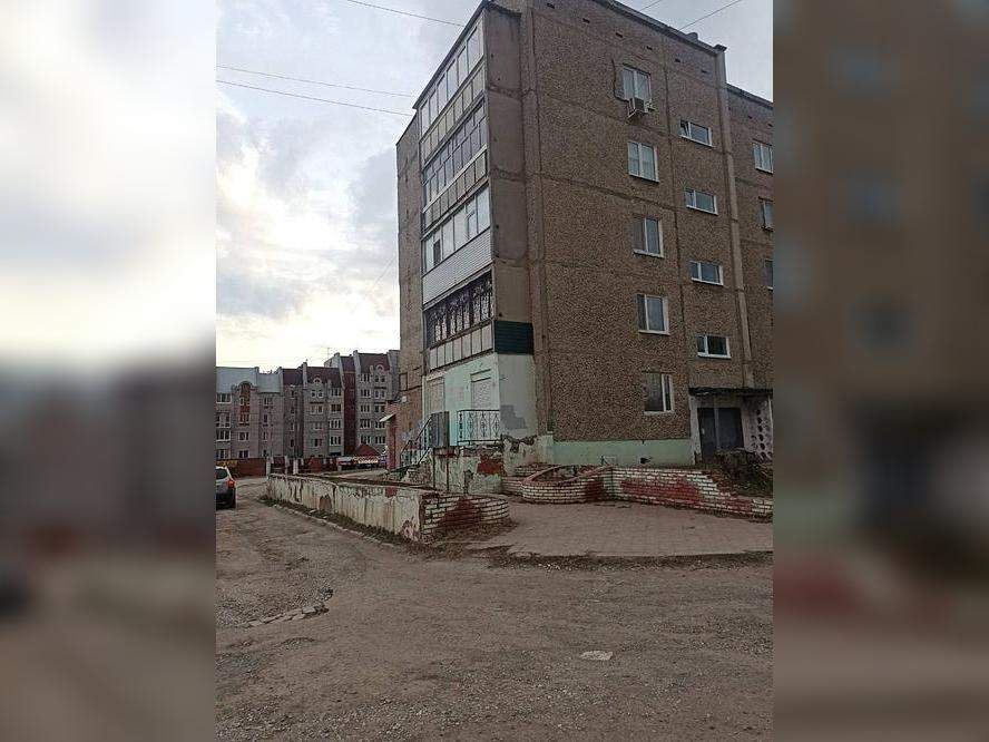 Торговая площадь на продажу в Березниках, Пятилетки улица, 107 фото №2