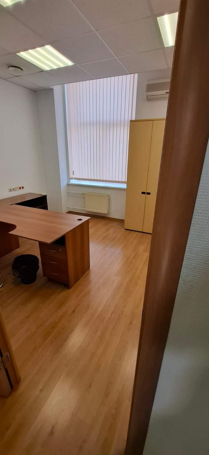 Сдам в аренду офис 175.1 м.кв.