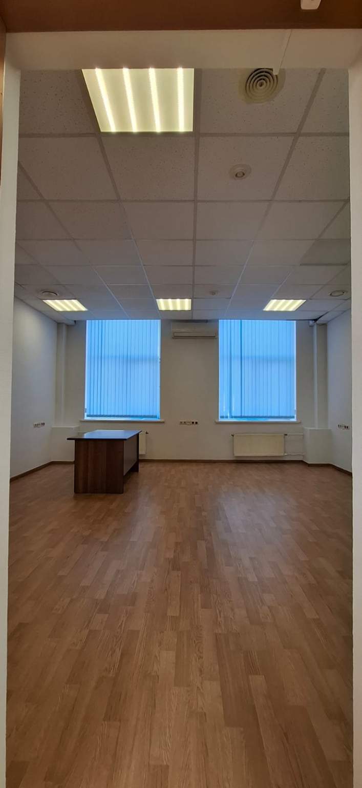 Сдам в аренду офис 175.1 м.кв.