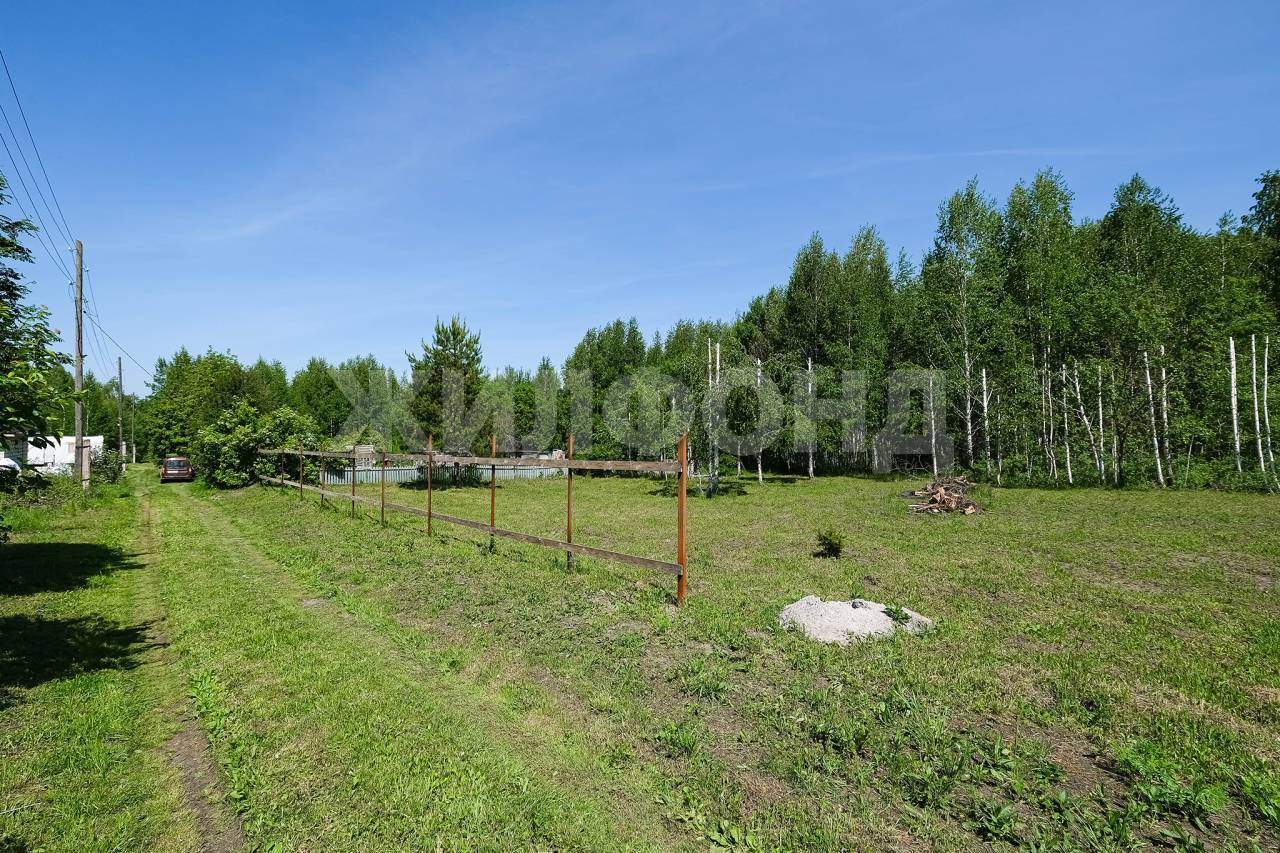Продам земельный участок 1000 м.кв.