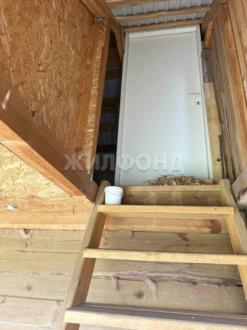 Продам земельный участок 1200 м.кв.