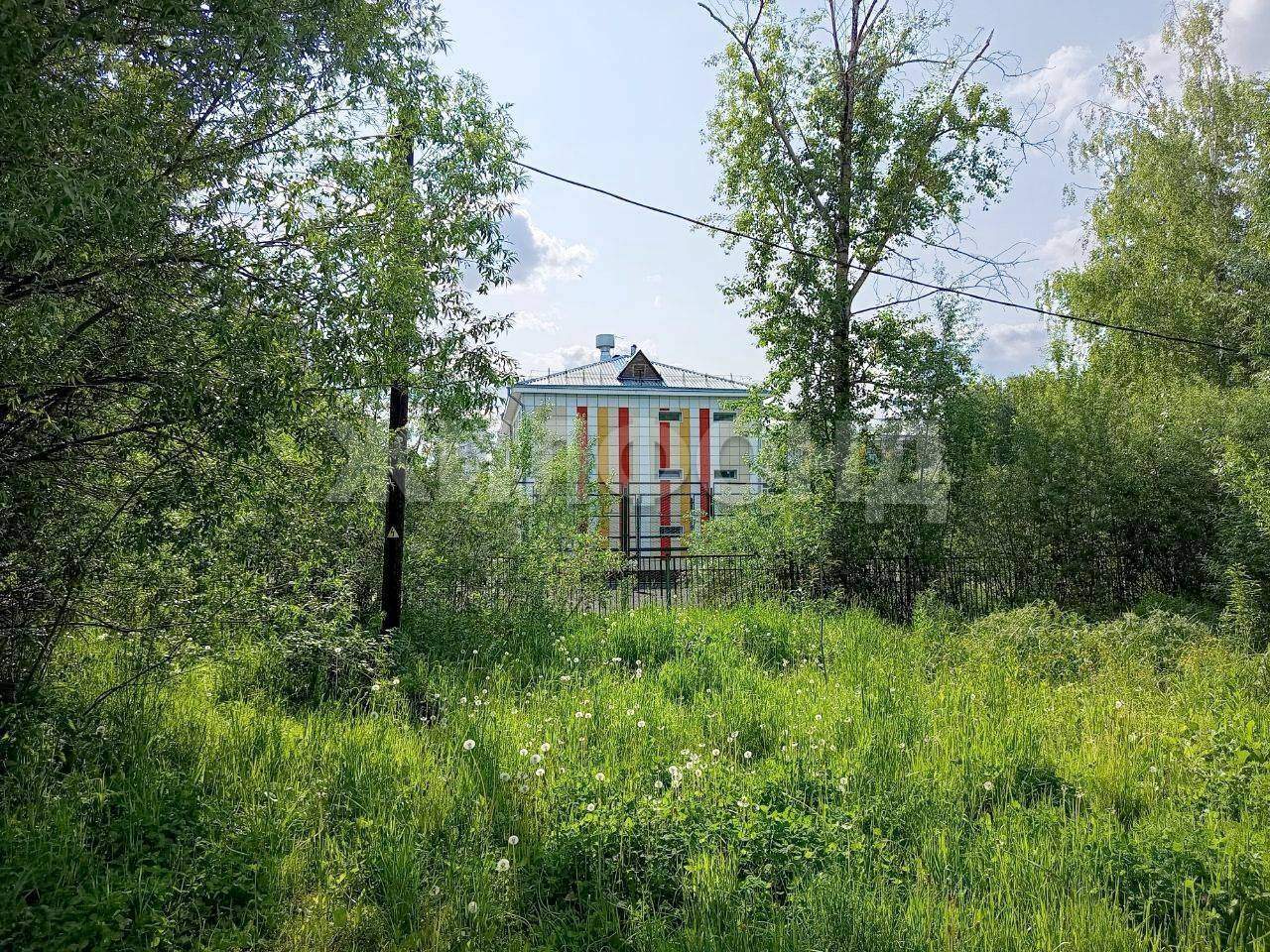 Продам земельный участок 600 м.кв.