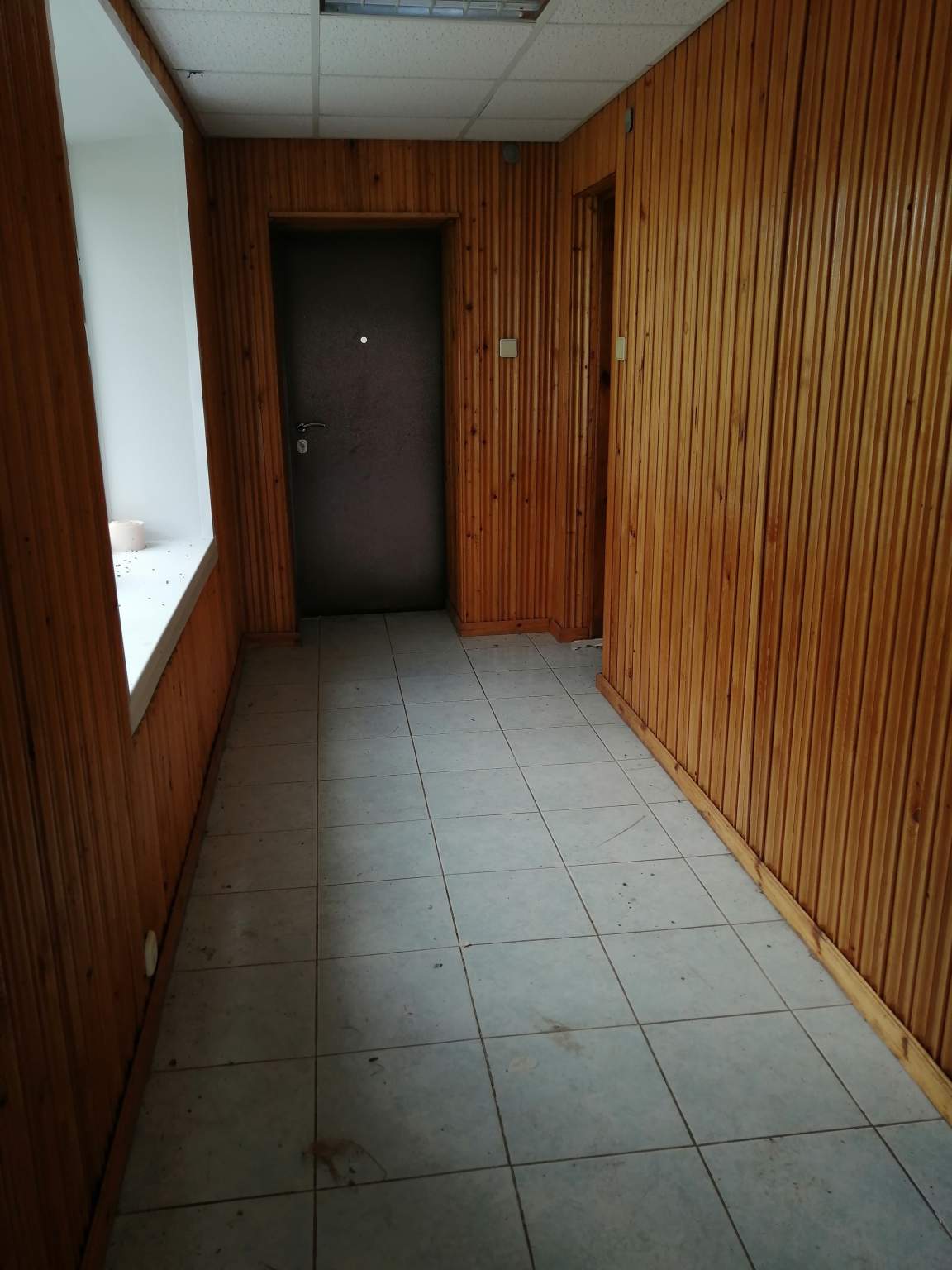 Продам торговое помещение 1128.4 м.кв.