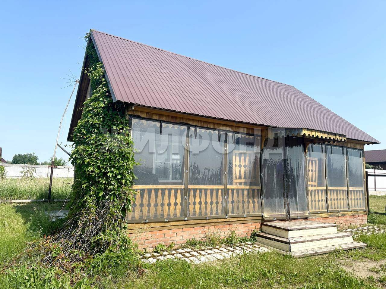 Продам земельный участок 1200 м.кв.