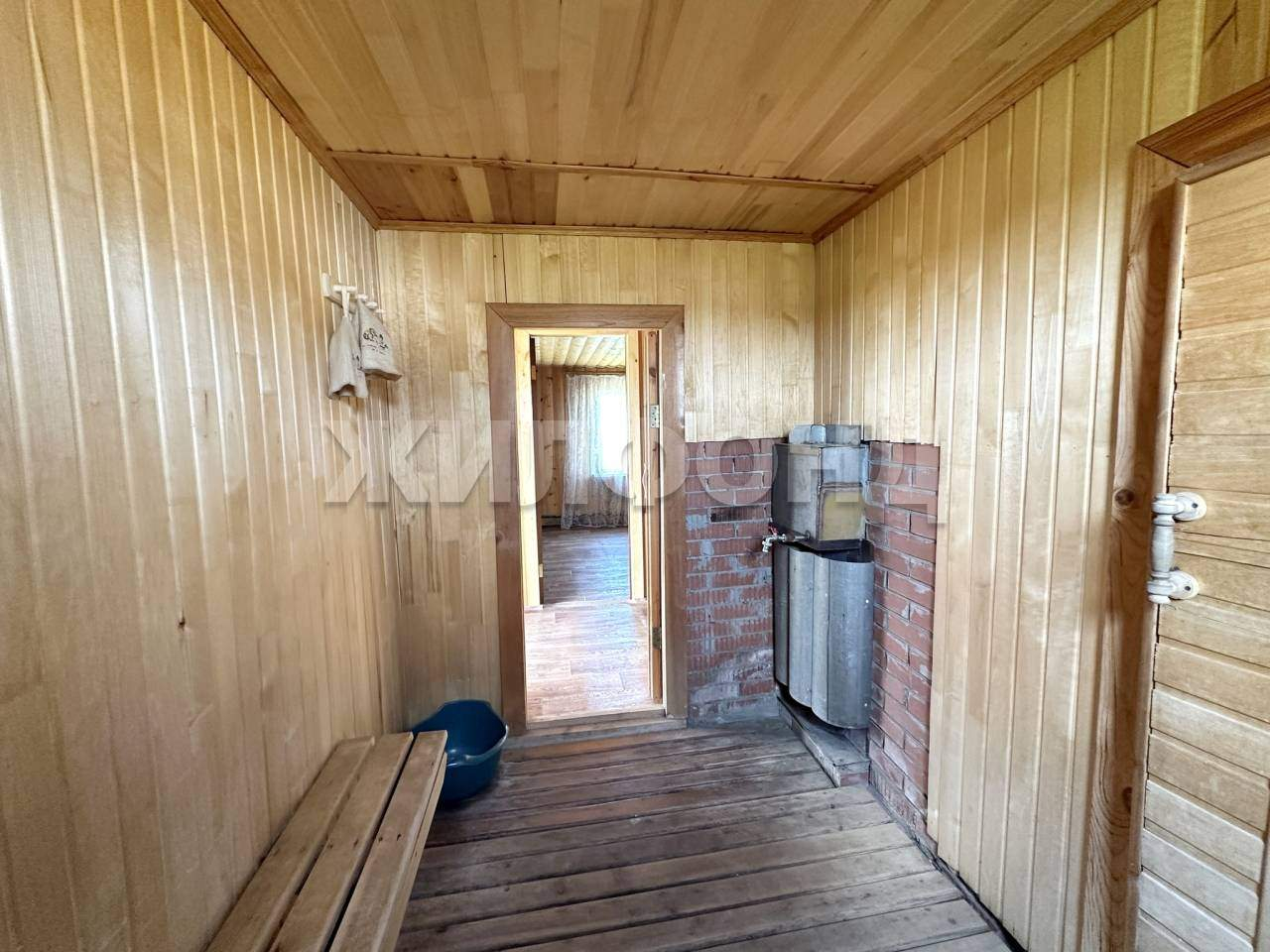 Продам земельный участок 1200 м.кв.