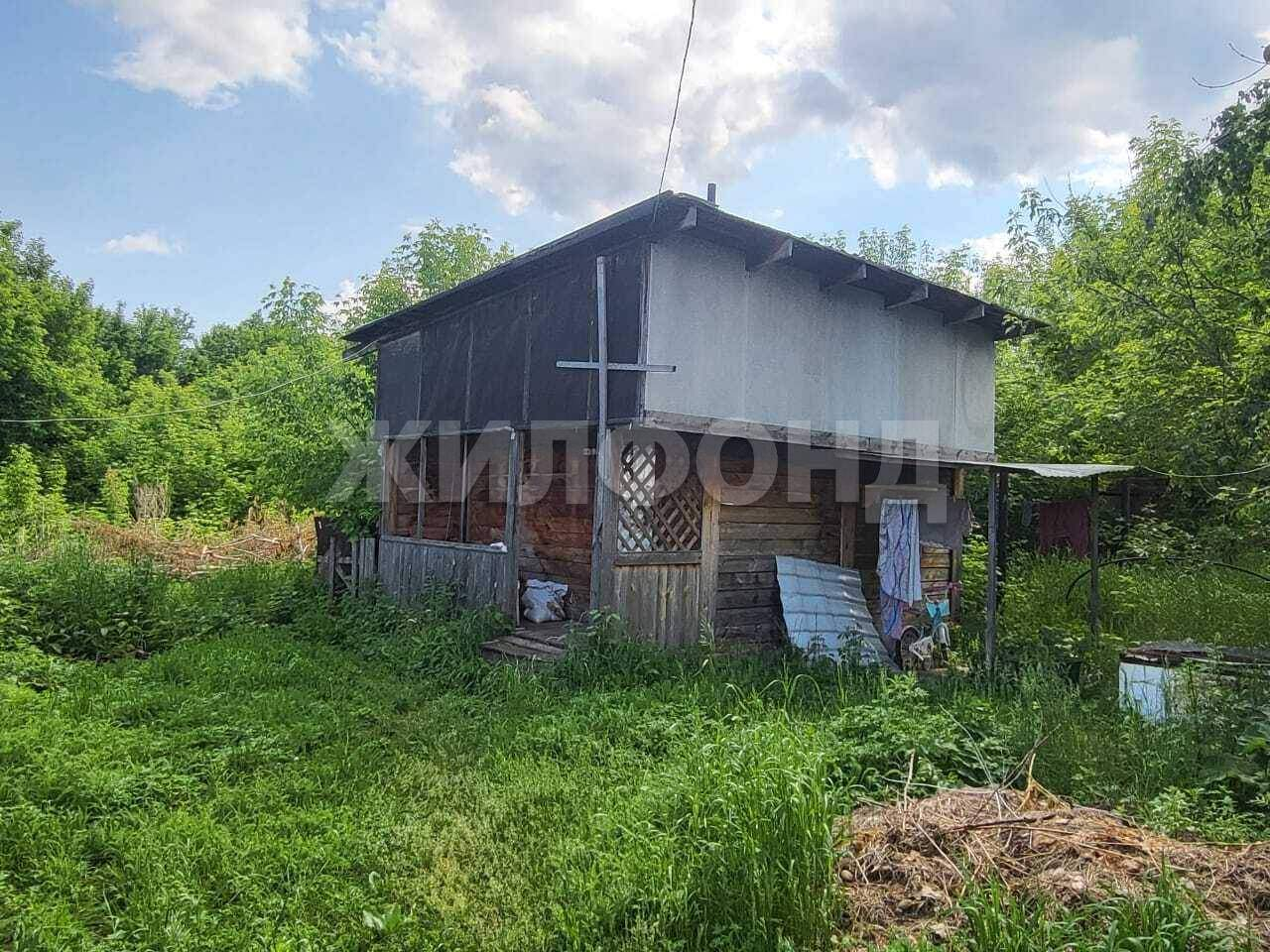 Продам земельный участок 1500 м.кв.