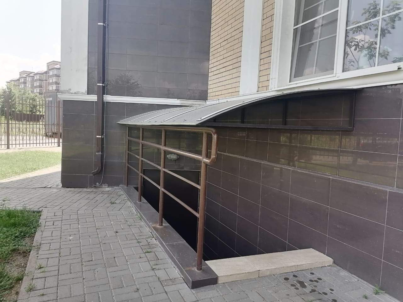 Продам склад 4.9 м.кв.