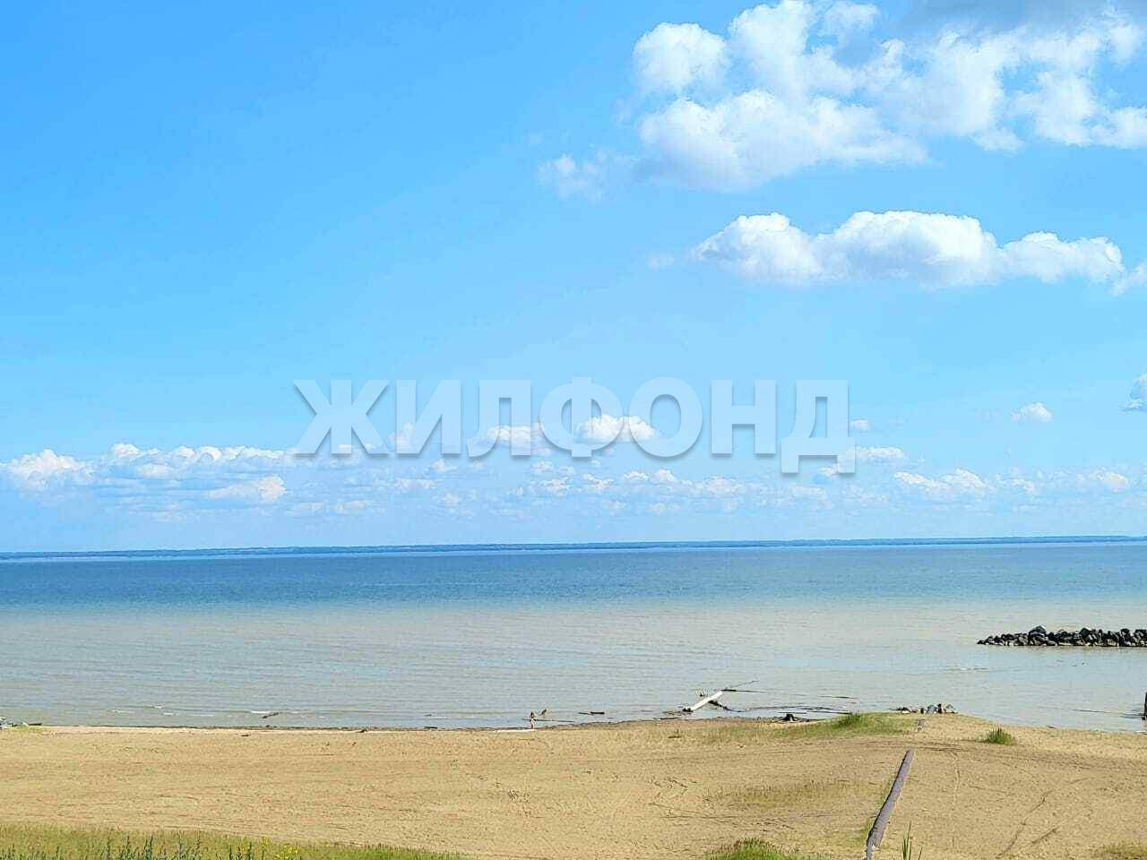Продам земельный участок 1500 м.кв.
