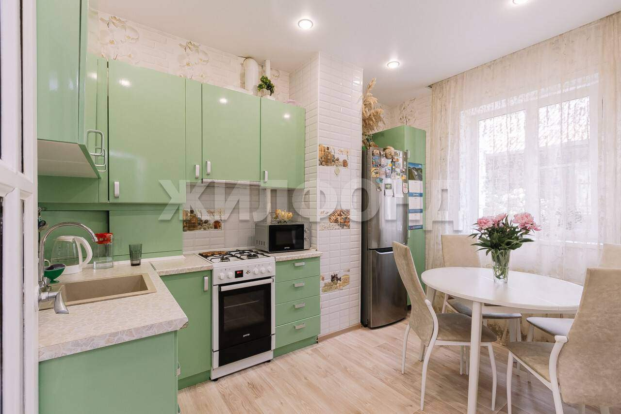 Дом на продажу в Новосибирске, Малая Айвазовского улица