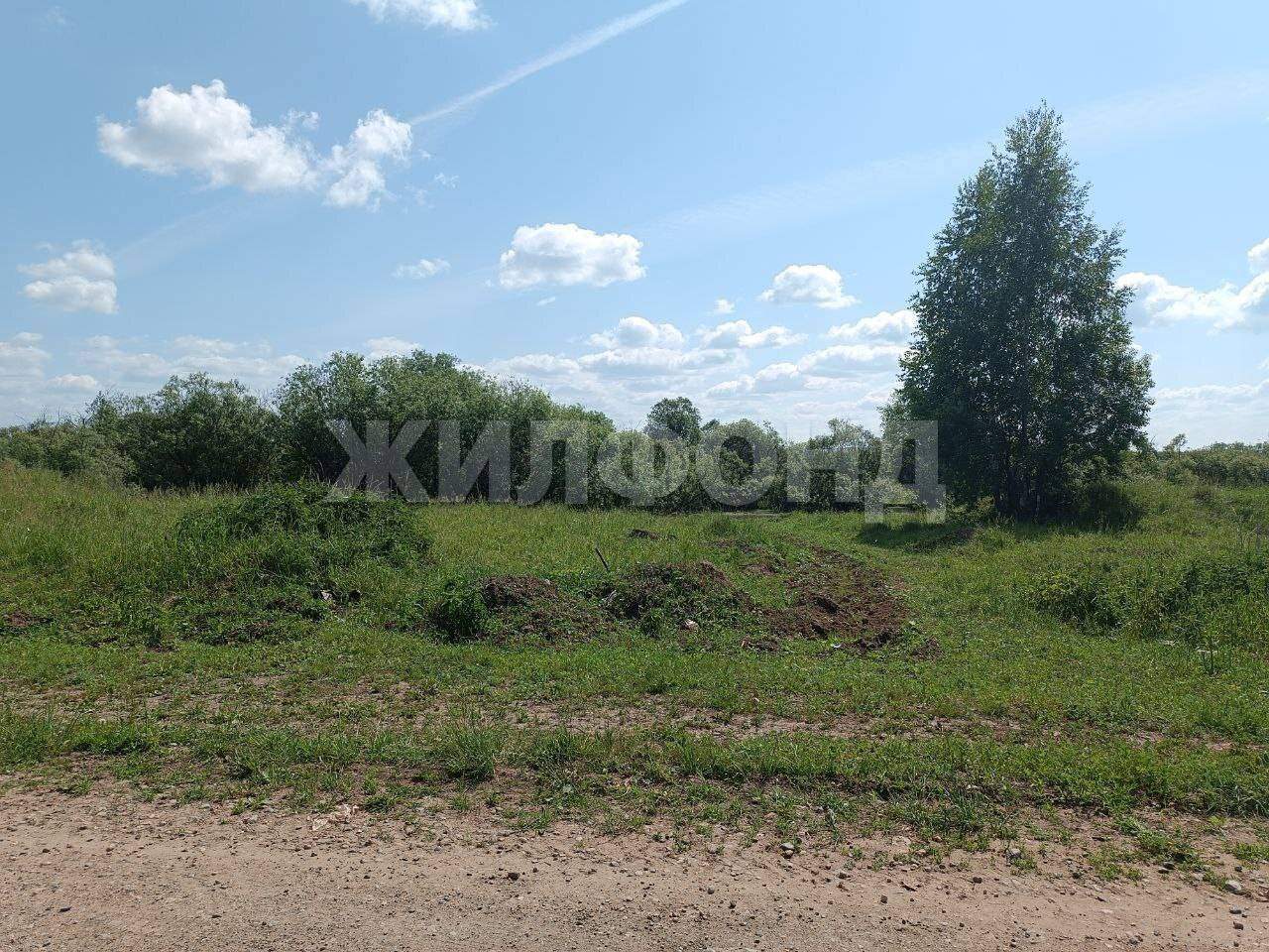 Продам земельный участок 1500 м.кв.