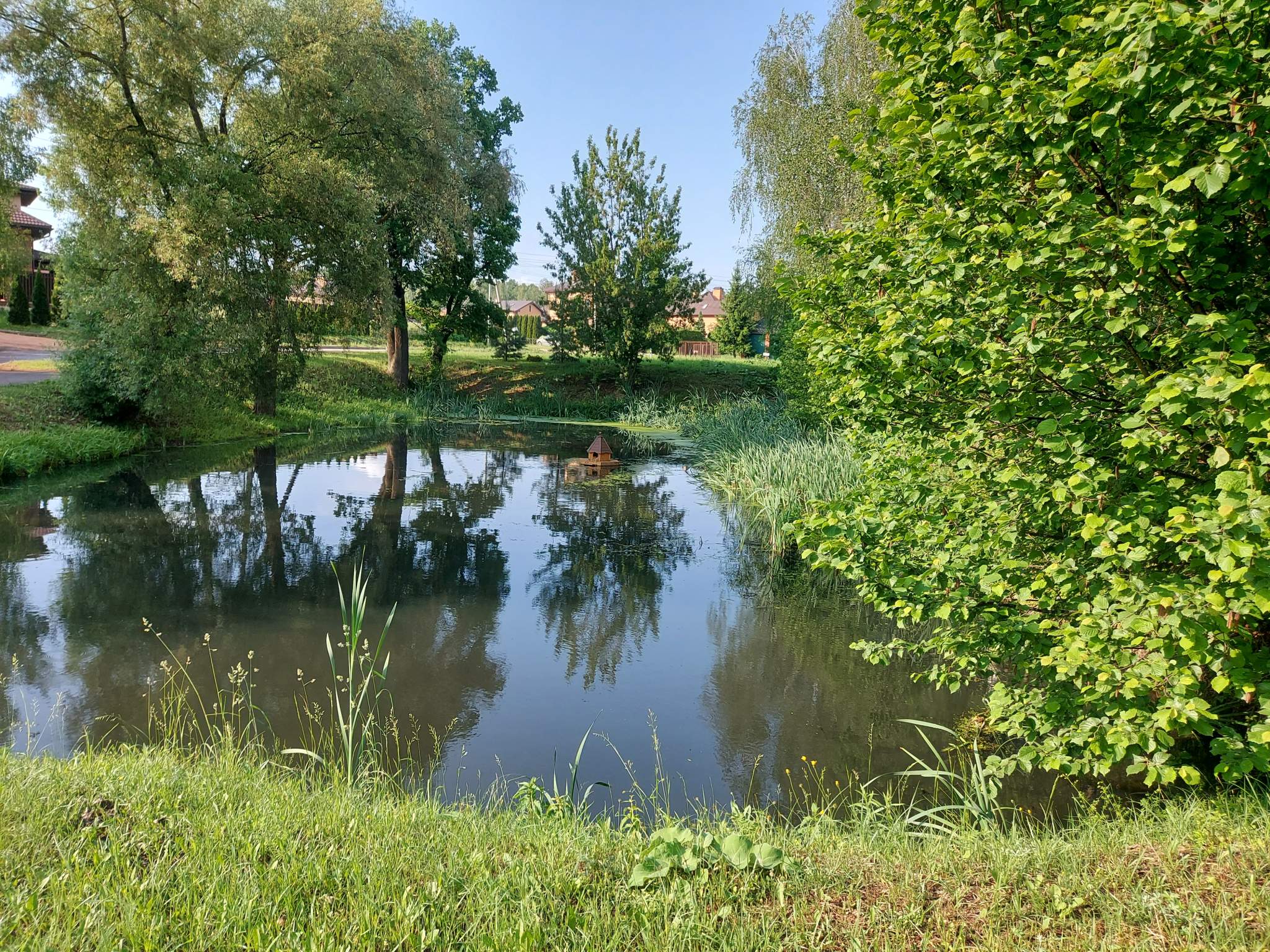 Продам земельный участок 1700 м.кв.