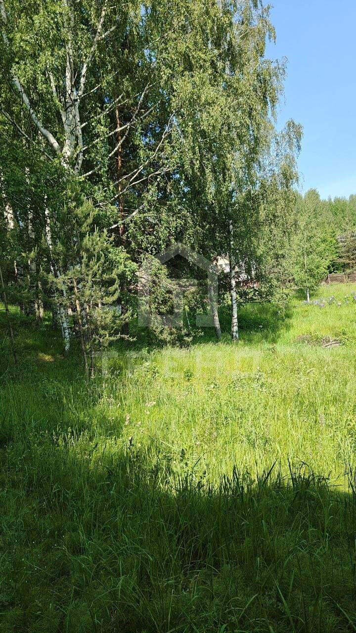Продам земельный участок 1200 м.кв.