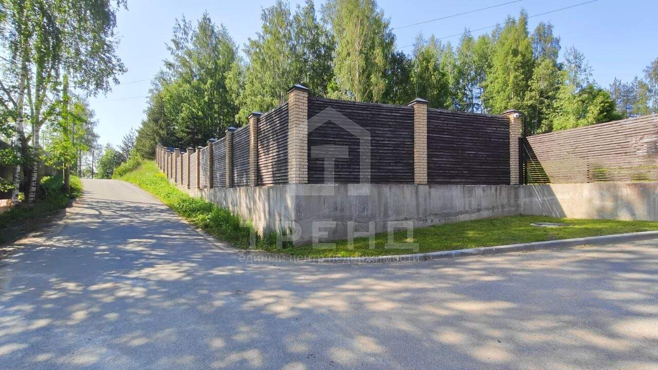 Продам земельный участок 1200 м.кв.