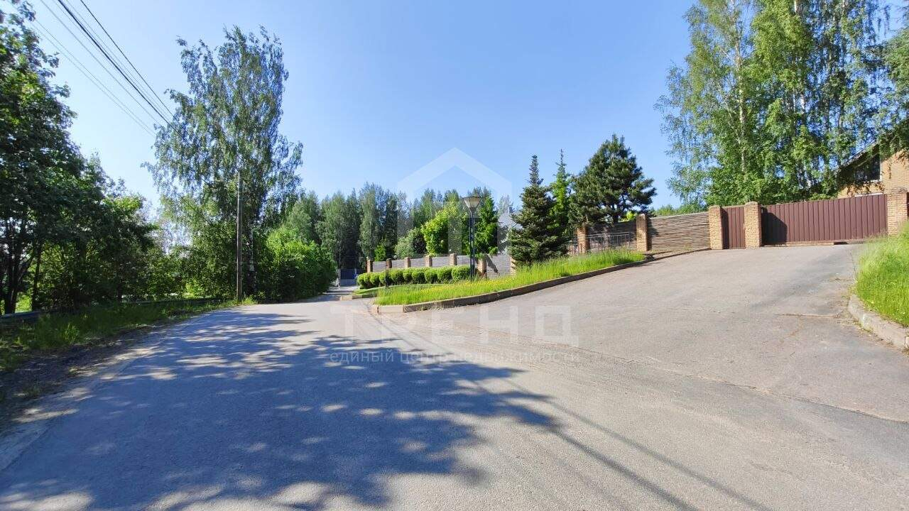 Продам земельный участок 1200 м.кв.