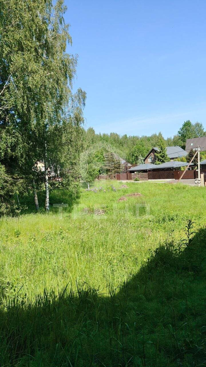 Продам земельный участок 1200 м.кв.