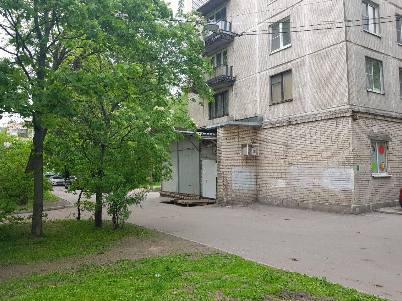 Продам офис 4.2 м.кв.