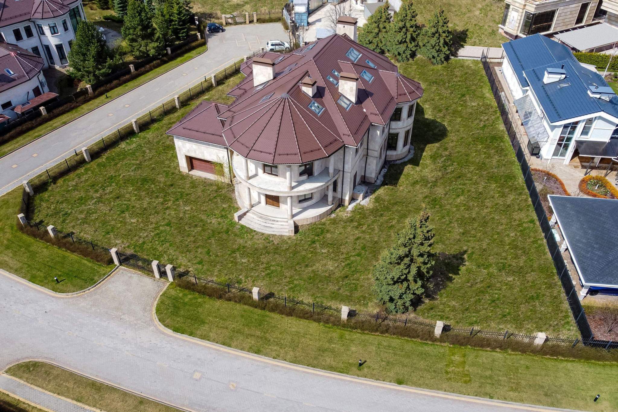 Коттедж на продажу в Одинцово, Дачная застройка МЭДИСОН ПАРК территория фото №5