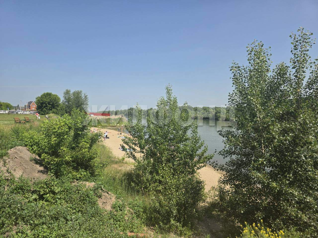 Продам земельный участок 5500 м.кв.