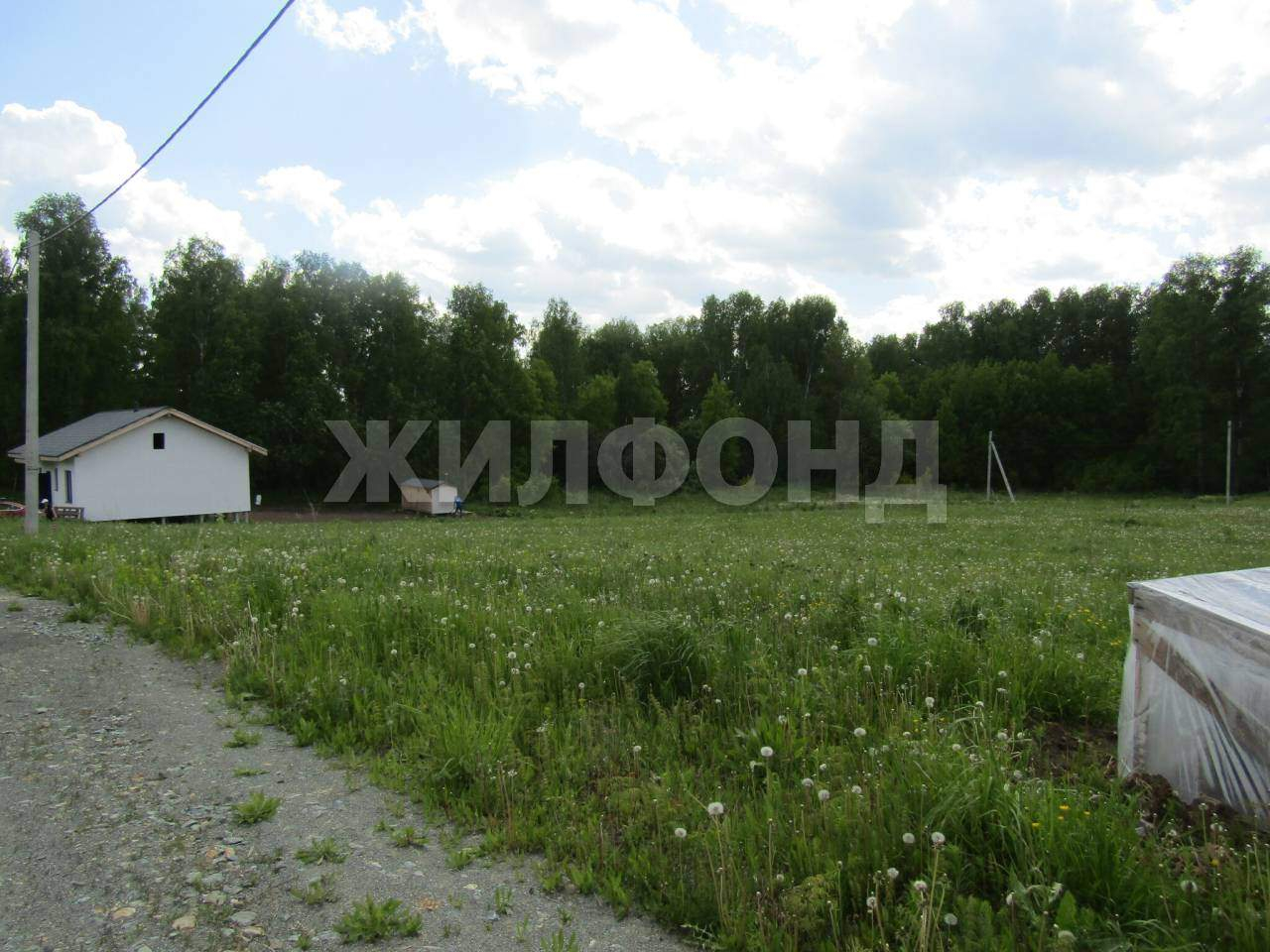 Продам земельный участок 773 м.кв.