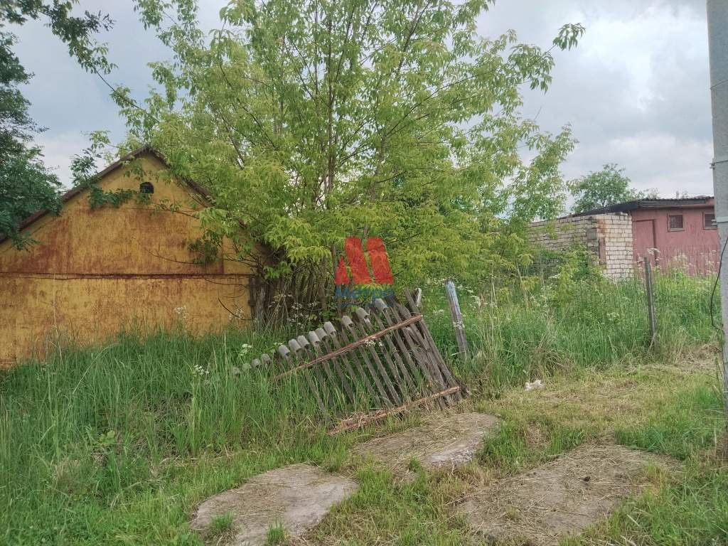 Продам земельный участок 1600 м.кв.