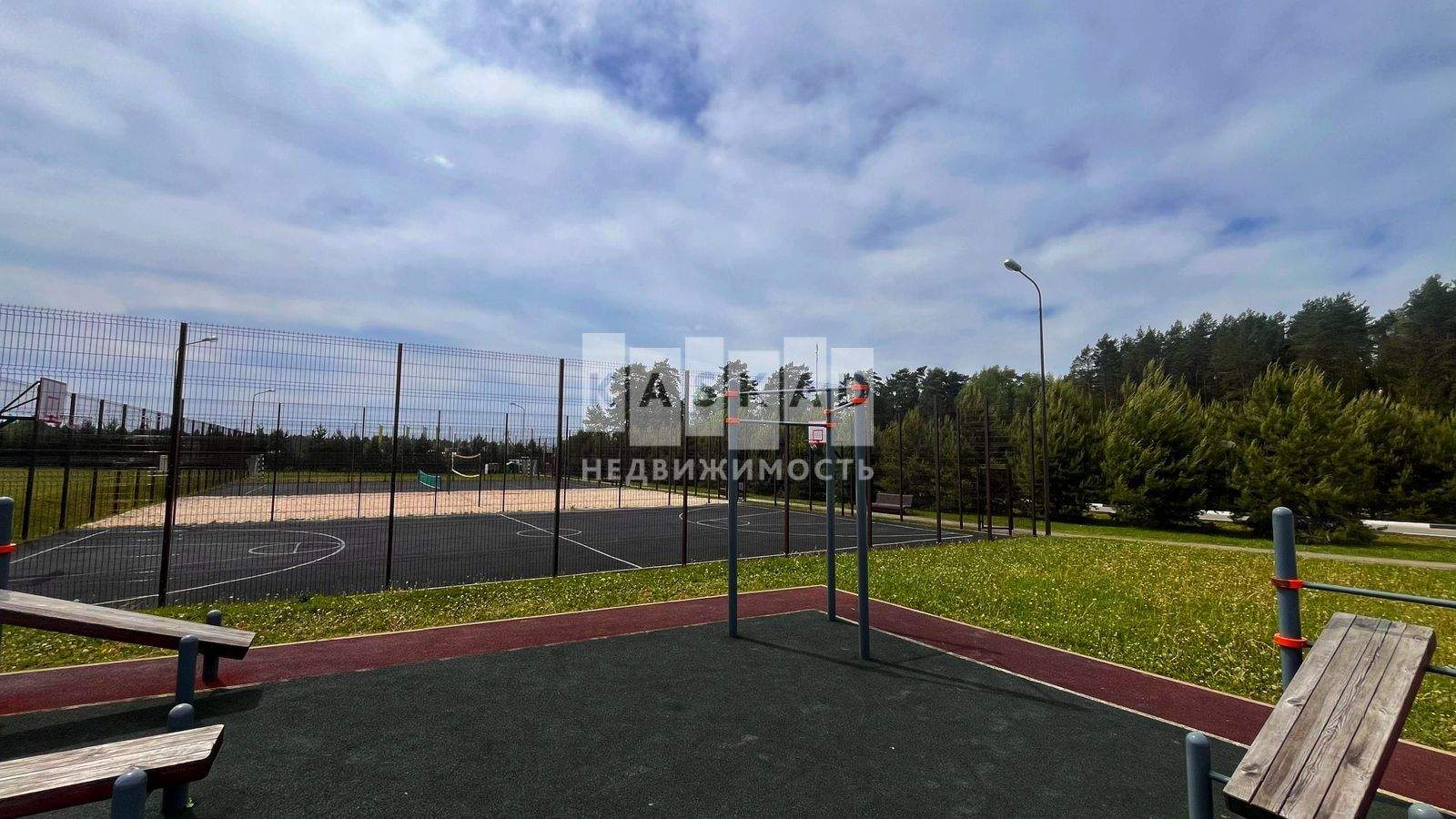 Продам земельный участок 2300 м.кв.