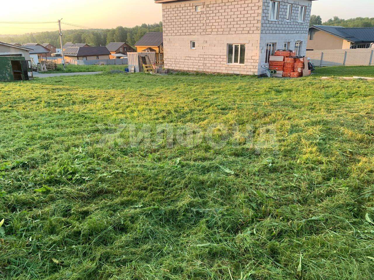 Продам земельный участок 600 м.кв.