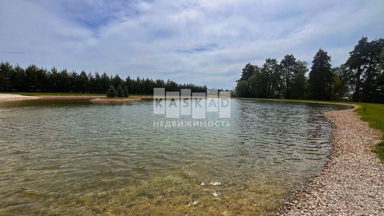 Продам земельный участок 2300 м.кв.