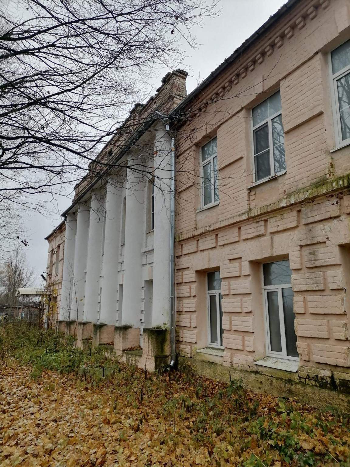 Продам торговое помещение 2071.1 м.кв.