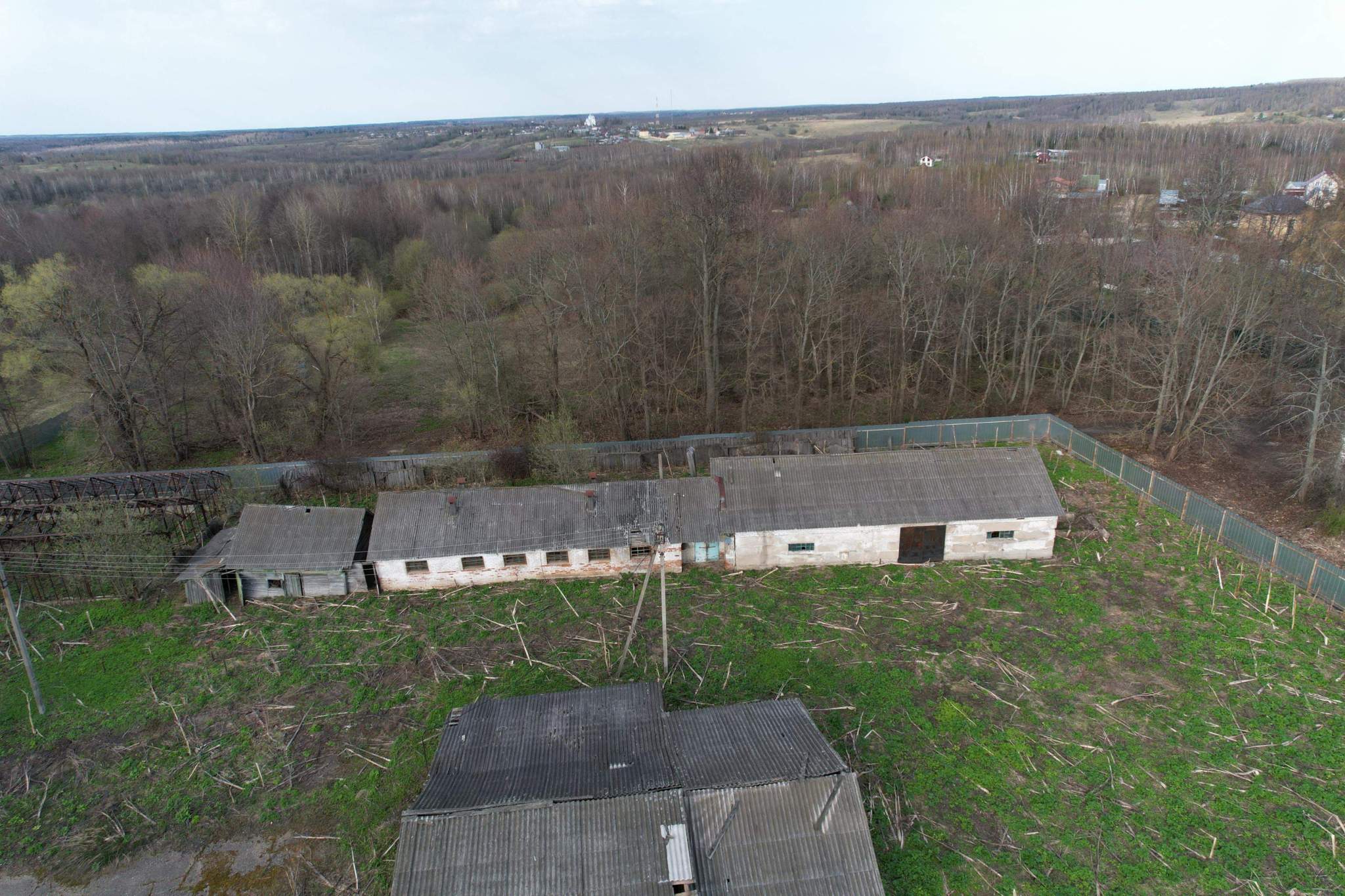 Продам торговое помещение 2071.1 м.кв.