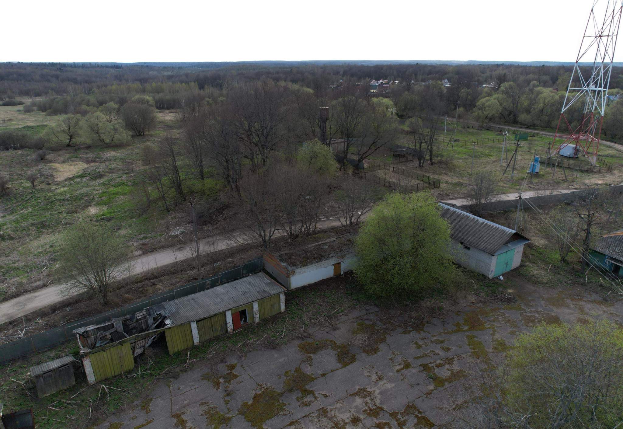 Продам торговое помещение 2071.1 м.кв.