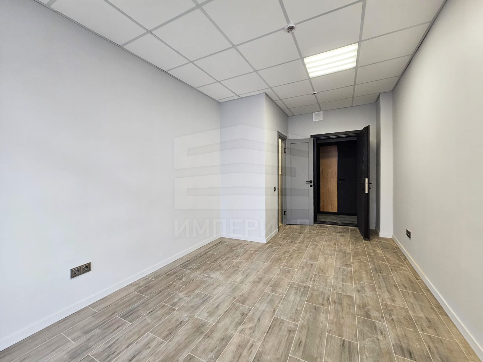 Сдам в аренду помещение свободного назначения 15.8 м.кв.