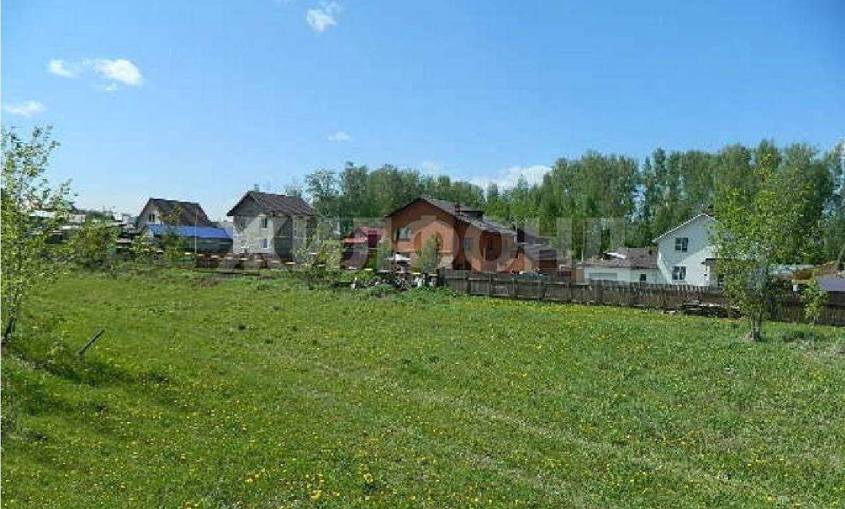 Продам земельный участок 1200 м.кв.