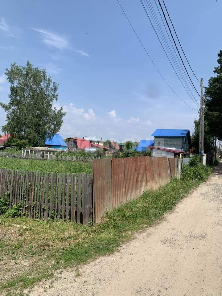 Продам земельный участок 300 м.кв.
