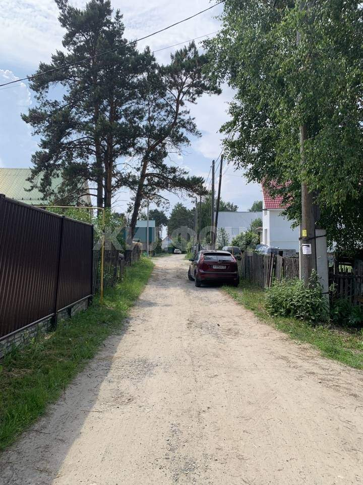 Продам земельный участок 300 м.кв.