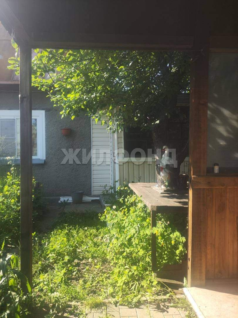 Продам земельный участок 600 м.кв.