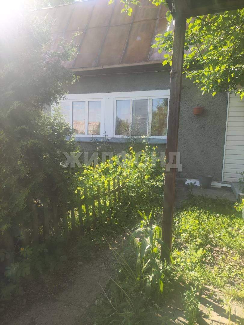 Продам земельный участок 600 м.кв.