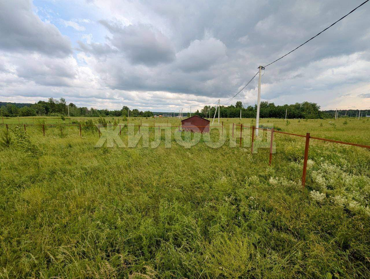 Продам земельный участок 1350 м.кв.