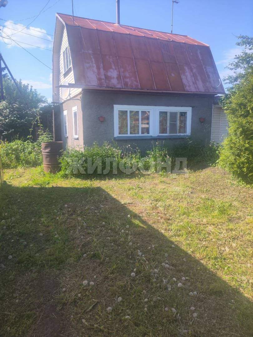 Продам земельный участок 600 м.кв.